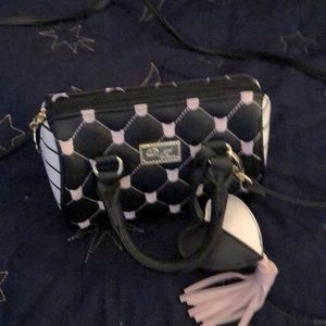 Luv Betsy crossbody purse